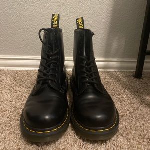 Dr.Martens 1460 smooth leather lace up boots.
